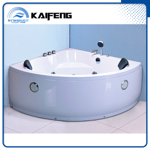 Self Cleaning Triangle Shaped Bathtub with Pillow